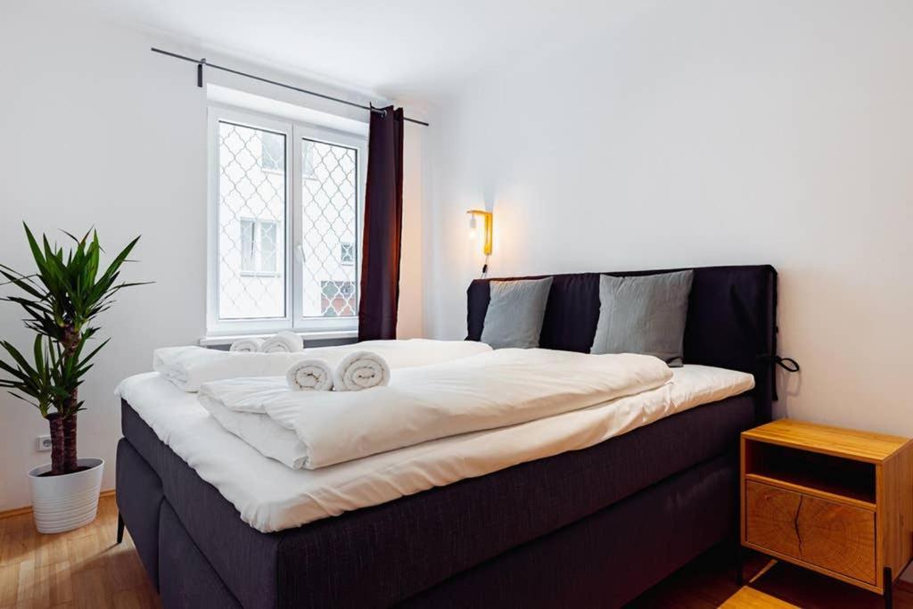 Newly-Renovated, Central City Apartment In The Heart Of Vienna Exterior photo
